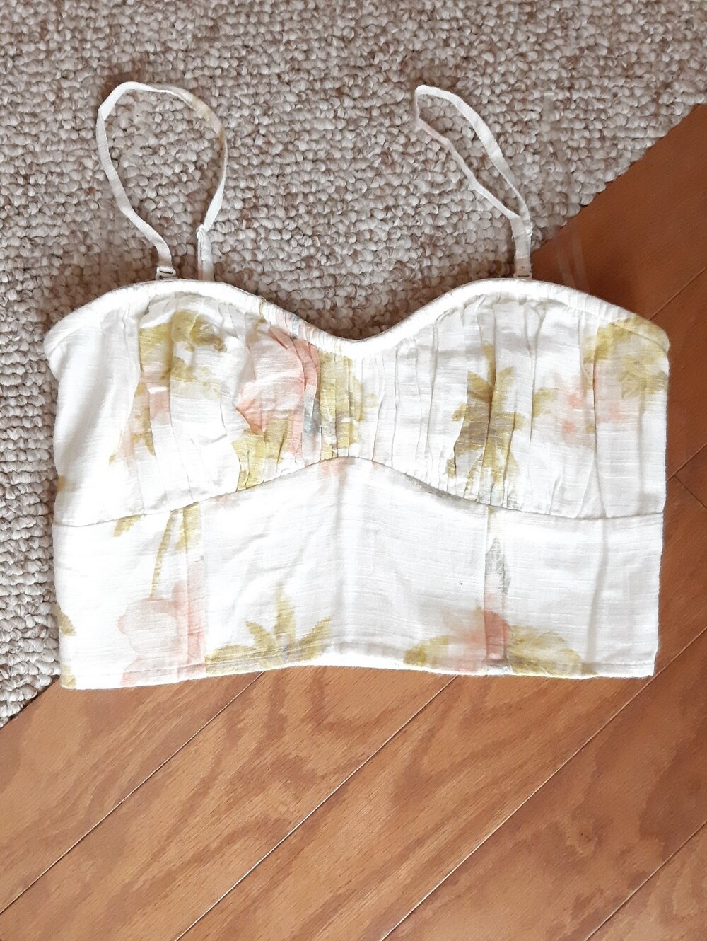 American Eagle Tropical Dainty Floral Hawaiian Crop Top size Small